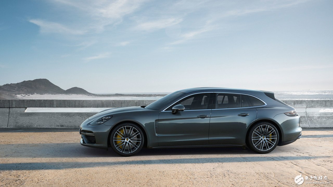 Porsche Panamera "Travel Edition" Sport Turismo exposure