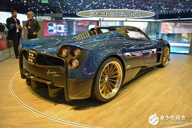 Pagani Huayra Convertible Geneva Motor Show debut