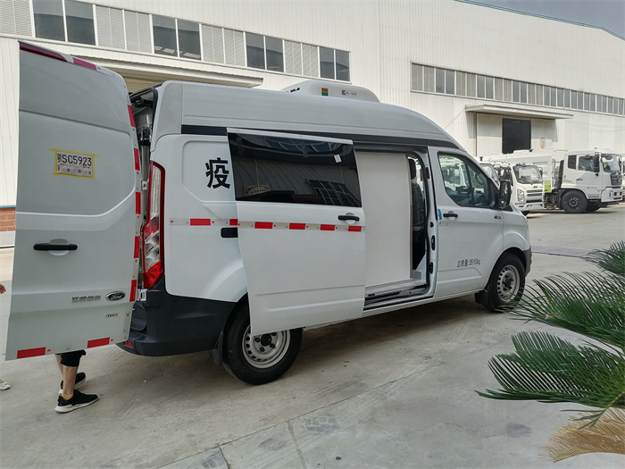 Vaccine cold chain vehicle configuration_CDC vaccine delivery vehicle_Ford gasoline automatic transmission 2.0T_where is the vaccine transport vehicle manufacturer