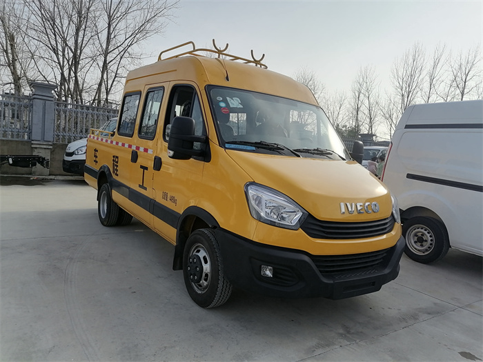 Highway rescue vehicle_new 9-seater engineering vehicle_Iveco C certificate can be opened-electric engineering vehicle price