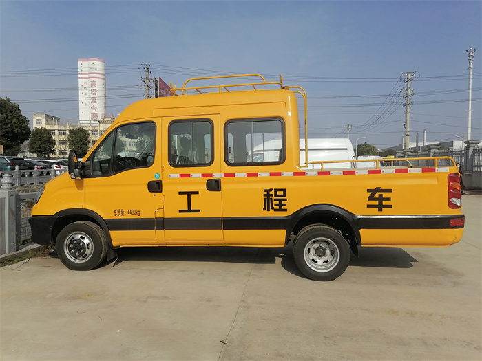 Emergency repair engineering vehicle_road emergency support vehicle_iveco three-row seat-electric engineering vehicle