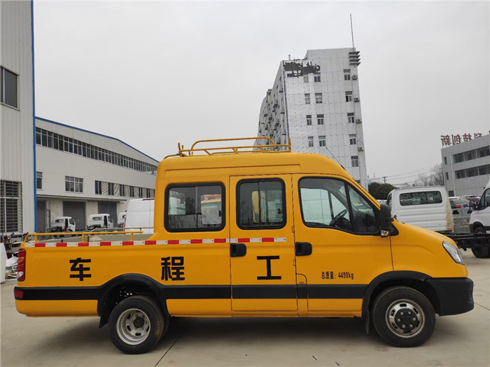 Highway rescue vehicle_new 9-seater engineering vehicle_iveco electric engineering vehicle tool vehicle