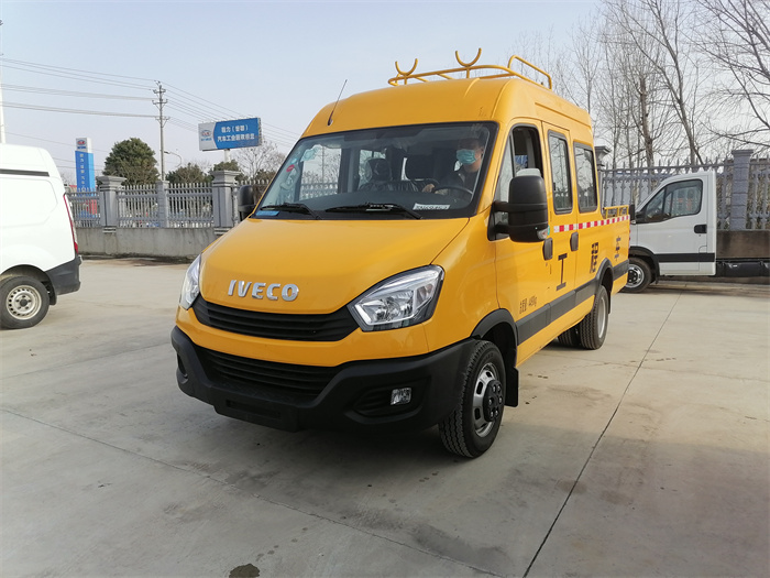 Municipal maintenance truck_line maintenance truck_iveco 9-seater with bucket-new Wolfson electric rescue truck