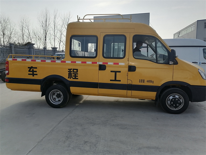 Engineering rescue vehicle_road maintenance vehicle_iveco electric engineering vehicle tool vehicle