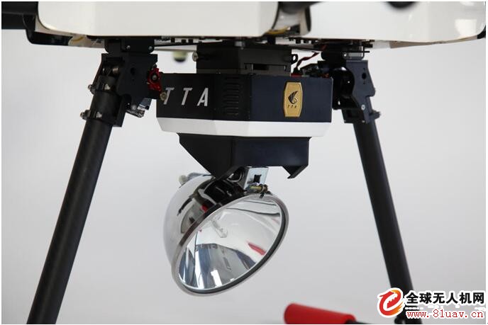 The Tiantu unmanned onboard lighting device has been successfully upgraded to achieve the rotation function. The pitch angle can be adjusted to 90Â°, that is, when the aircraft hovering height is 100 meters, the effective radius can reach 500 meters! Tiantu UAV airborne lighting device is suitable for border patrol, criminal pursuit, prison guard, industrial and mining, villa, manor, farm care, ship marine lighting, with good waterproof, dustproof, anti-vibration function; with output overpressure, Insufficient voltage protection function; has good anti-electromagnetic radiation interference function, and can realize real-time nighttime image transmission with the standard camera transmission module of Tiantu project machine. Technical Specifications TTA Unmanned aerial lighting important technical indicators Dimensions 160<em></em>x160X300(mm) Weight 1.2KG Power 100W Color temperature 4300K--6000K Aircraft hover 100m effective illumination radius 500m Adjustable pitch angle 90 degrees Interface Tiantu standard 9-pin aviation plug power supply 12V (take power from the aircraft) Output light-on line protection Automatic protection output short-circuit protection within 1 second Automatic protection within 3 seconds