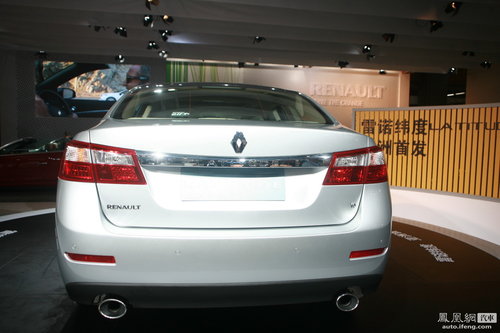 2011 Shanghai Auto Show: Renault Latitude officially listed