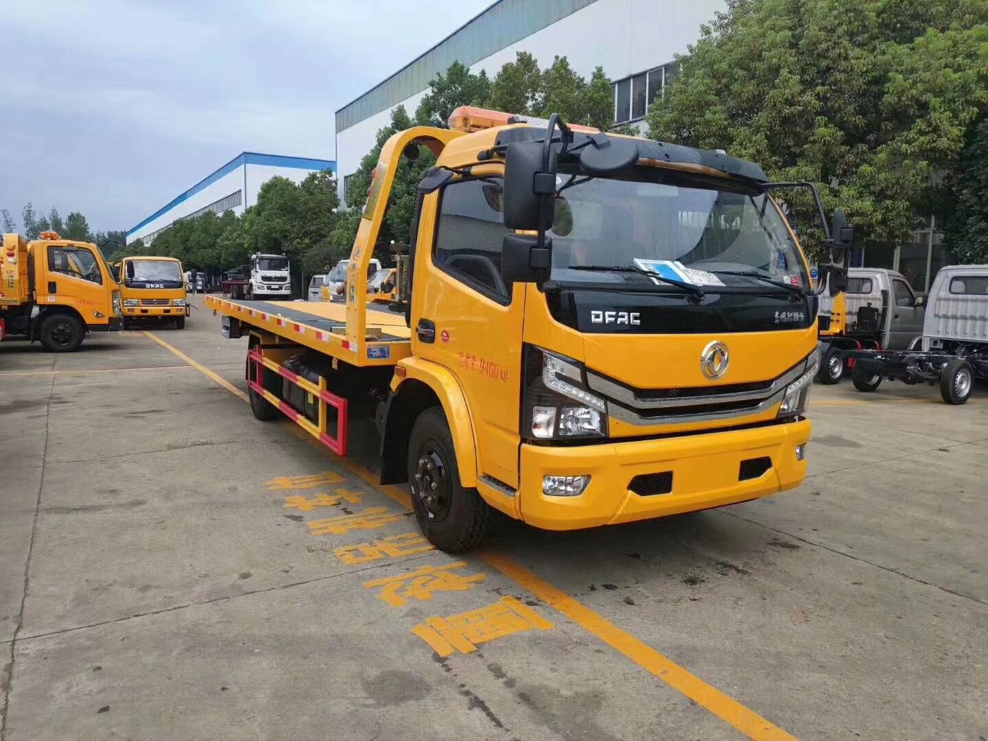 National Sixth Dongfeng Dolica Blue One-to-Two Wrecker