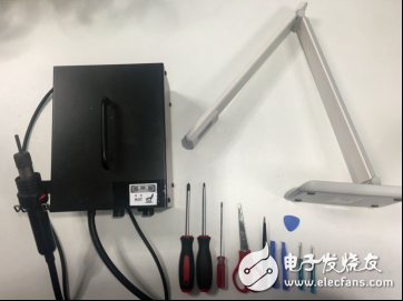 The smart desk lamp designed by double MCU, let's disassemble it together!