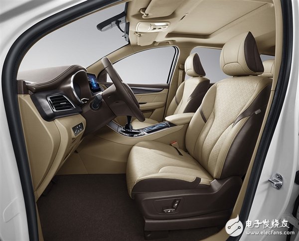 Change Baojun 730 listing! The comfort value of the face value rises. The price is 8.98-10.28 million yuan.