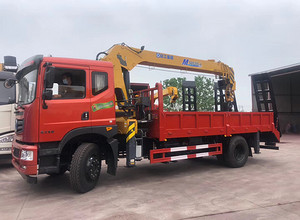 Picture of Dongfeng Special Commercial Single Bridge XCMG 8 Ton Four-section Boom Truck Crane