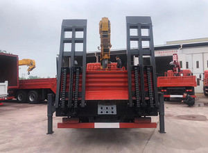 Picture of Dongfeng Special Commercial Single Bridge XCMG 8 Ton Four-section Boom Truck Crane