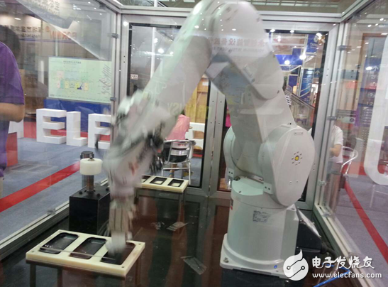 Exhibition highlights: inventory of robots and machine vision new products, highlights