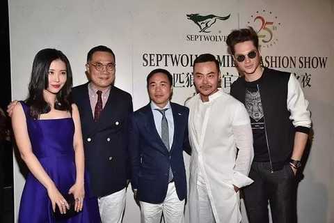 ä¸ƒåŒ¹ç‹¼ä¸¨ä¸‰å±•æ——é¼“æˆ˜ç±³å…°ï¼Œç‹¼æ—å›¾è…¾å†å‡ºå‘ï¼