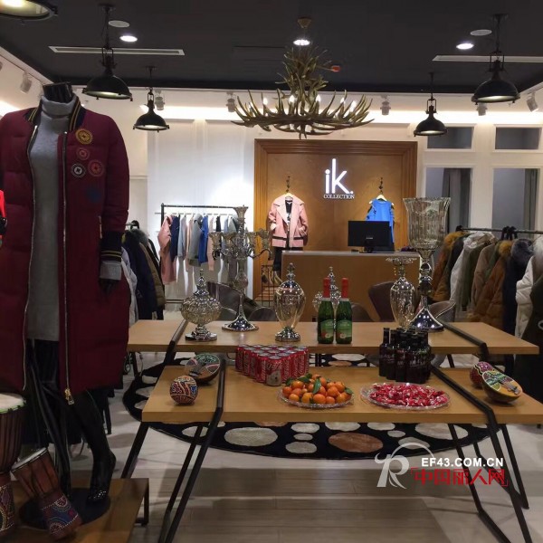 çƒ­çƒˆç¥è´ºikå¥³è£…å“ç‰Œæ‰¬å·žäº¬åŽåŸŽmallå½¢è±¡åº—å®Œç¾Žå‘ˆçŽ°