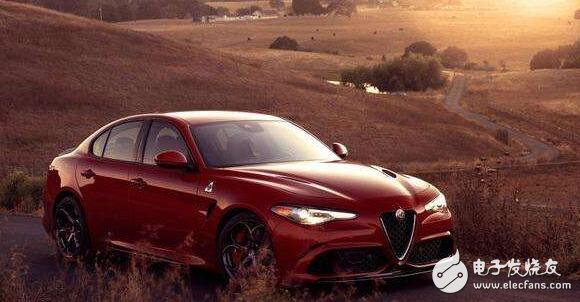 2017 Alfa Romeo Giulia, competitive BMW 3 Series and Audi A5