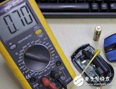 Method of using digital multimeter and method of testing current, capacitance and diode