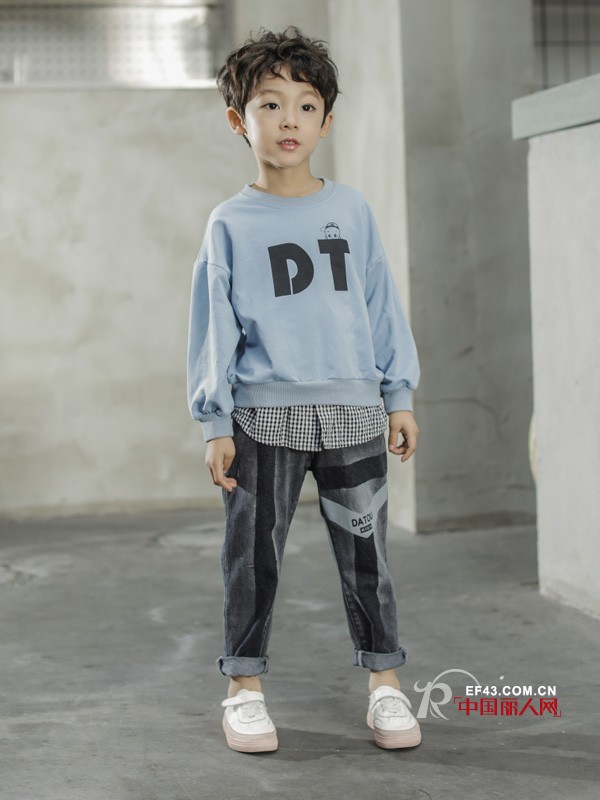 ç«¥è£…æ˜¥å­£åº”è¯¥ç©¿ç€å“ªäº›æ¬¾å¼æœè£… ç™¾æ­ç‰›ä»”è·å¶è¾¹ä¸€å®šè¦æœ‰
