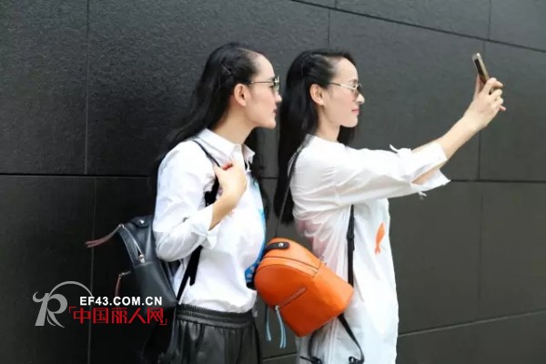 èµ‹äºˆæ— é™å¯èƒ½çš„ç™½è‰²è¡¬è¡« æ—©ç§‹ç©¿å®ƒæ­£å½“æ—¶