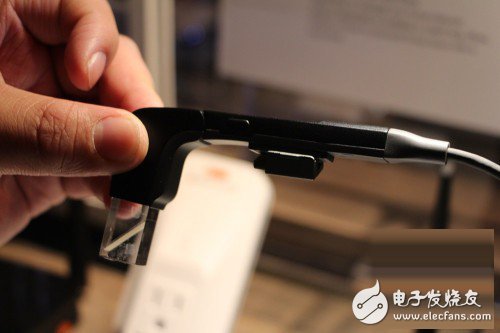 Smart glasses clip closeup