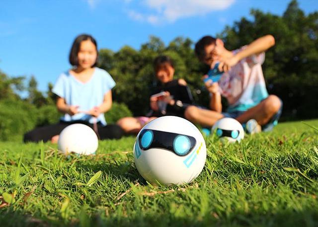 Tencent Weibo spherical robot debut