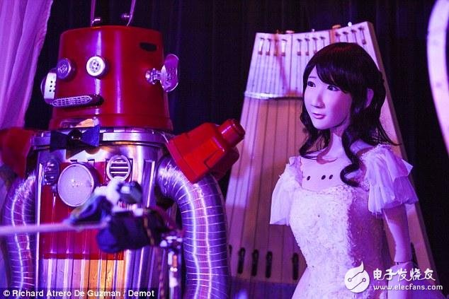 Wonderful is everywhere! The robot can also get married.