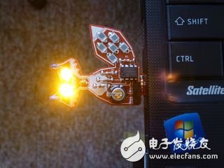 Handle DIY a solar LED fox pendant