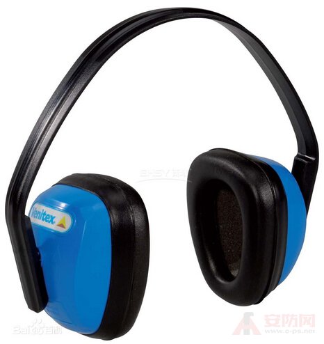 Hazards of sleep soundproof earmuffs