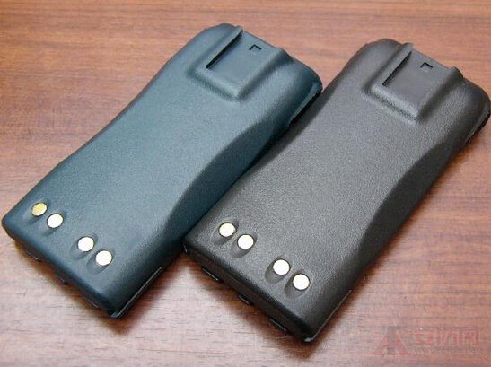 Walkie talkie battery