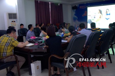 éƒ½å¸‚å¥³äººå¿ƒ2017æ˜¥å¤æ–°å“é€‰æ ·ä¼šé¡ºåˆ©ç»“æŸ