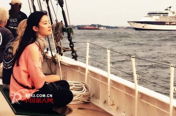 ä¸¹æ¯”å¥´å¥³è£…æ½®æµ|å›½åº†å°é•¿å‡å°±è¦åˆ°äº† æˆ‘ä»¬å·²ç»ä¸ºä½ å‡†å¤‡å¥½äº†é•¿å‡å‡ºæ¸¸çš„ç¾Žè£…å“¦