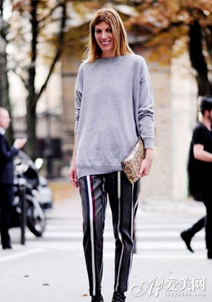 Cashmere sweater is also popular