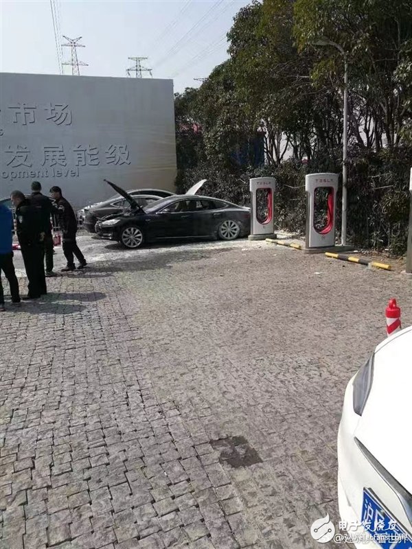 Tesla Model S first fire Spontaneous combustion occurs when Shanghai Model S is charging