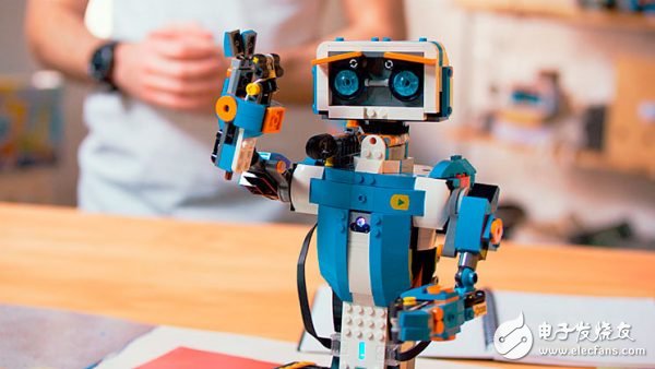 CES2017: Lego launches Lego Boos to turn building blocks into programming robots