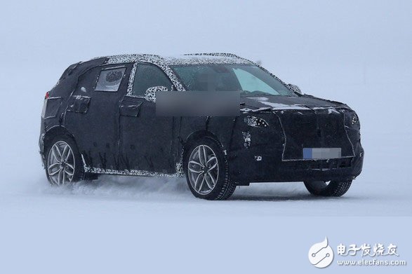 Cadillac new SUV spy photos exposure will have turbocharged engine models available