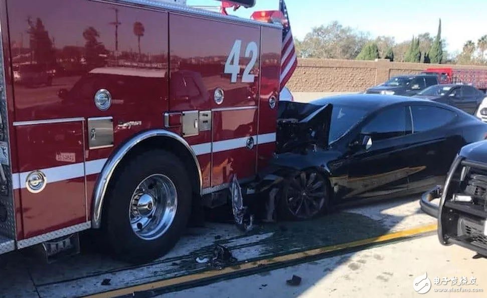Tesla Autopilot can only do automatic assisted driving _ can't 100% identify stationary obstacles?