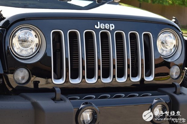 Jeep released a new Wrangler's front face detail notice map_LED light source headlight group