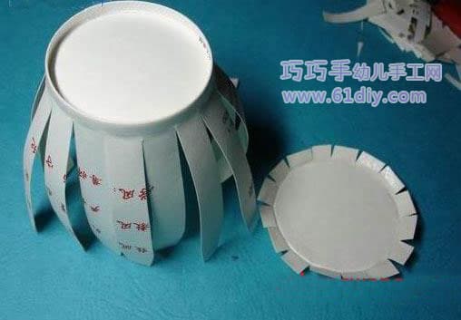 Children's environmental protection manual - paper cup lantern 4