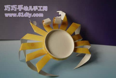 Children's environmental protection manual: paper cup crab 2