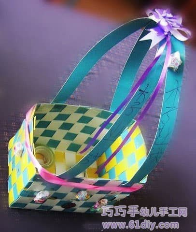 Children's handmade - paper basket