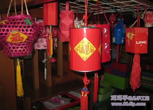 A variety of lanterns handmade works to enjoy