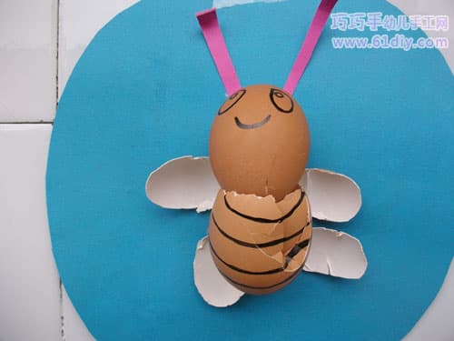 Eggshell handmade - little bee