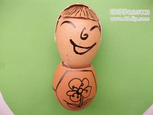 Children's handmade - egg shell making small doll