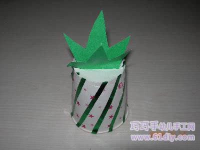 Children's paper cup handmade - green pineapple