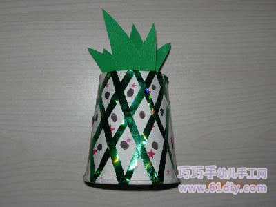 Children's paper cup handmade - green pineapple