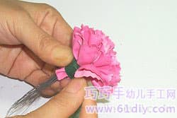 Balloon making beautiful carnations