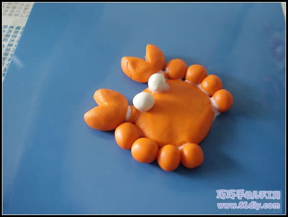 Plasticine making small crab illustration
