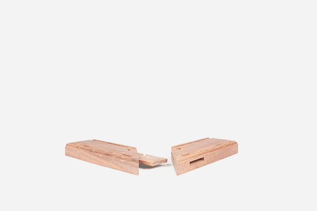 One leg three teeth square table structure