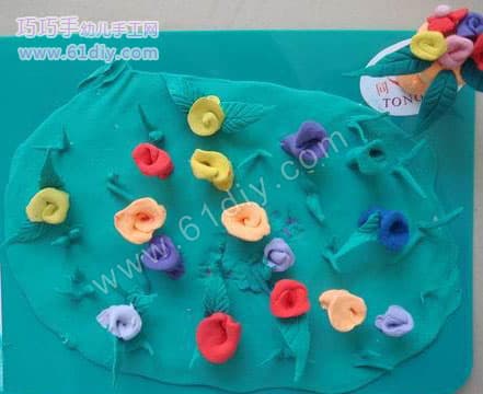 Children's color clay works