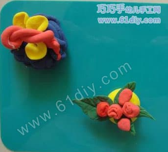 Children's color clay works