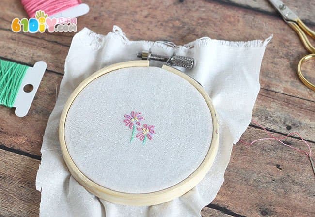 DIY making embroidery floret